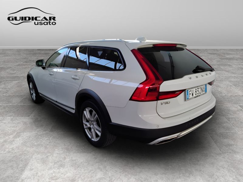 GuidiCar - VOLVO V90 2019 V90 Cross Country 2.0 d4 awd geartronic my19 Usato