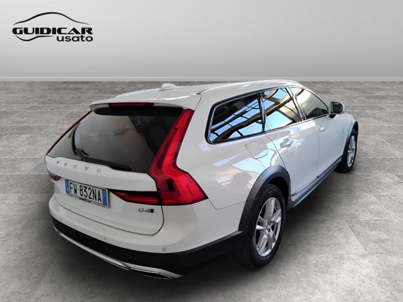 GuidiCar - VOLVO V90 2019 V90 Cross Country 2.0 d4 awd geartronic my19 Usato