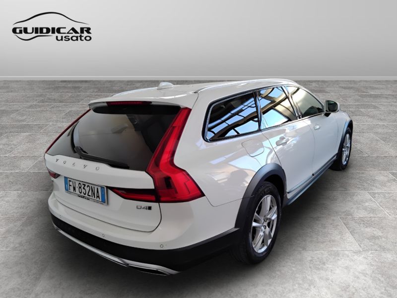 GuidiCar - VOLVO V90 2019 V90 Cross Country 2.0 d4 awd geartronic my19 Usato
