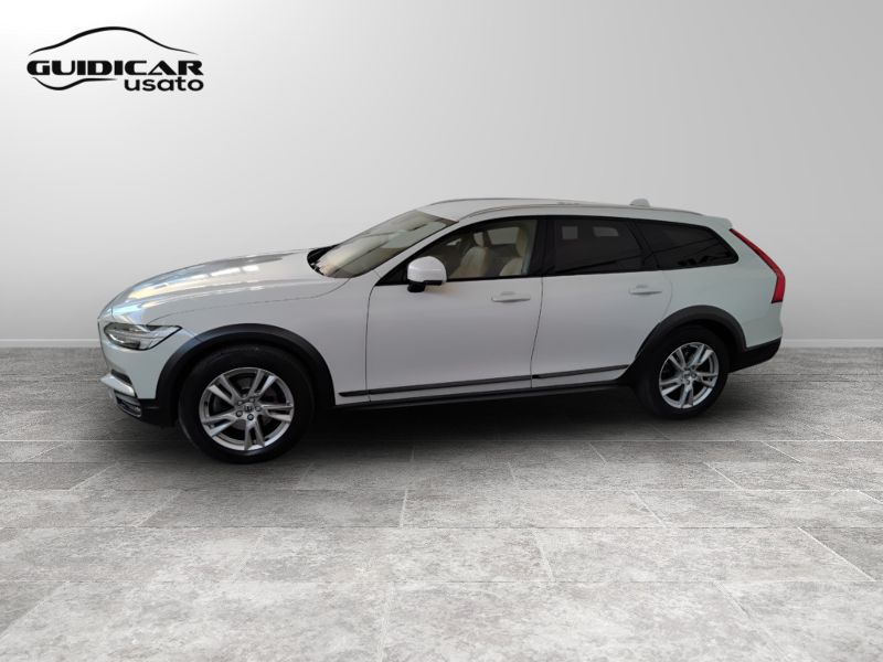 GuidiCar - VOLVO V90 2019 V90 Cross Country 2.0 d4 awd geartronic my19 Usato