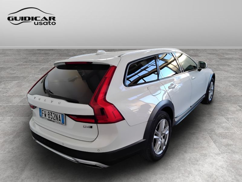 GuidiCar - VOLVO V90 2019 V90 Cross Country 2.0 d4 awd geartronic my19 Usato