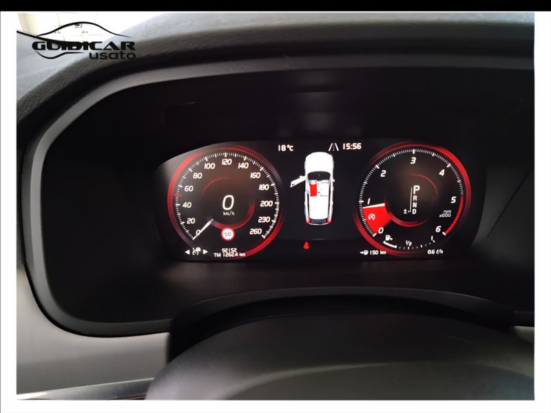 GuidiCar - VOLVO V90 2019 V90 Cross Country 2.0 d4 awd geartronic my19 Usato