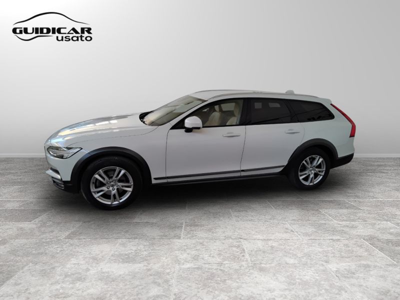 GuidiCar - VOLVO V90 2019 V90 Cross Country 2.0 d4 awd geartronic my19 Usato