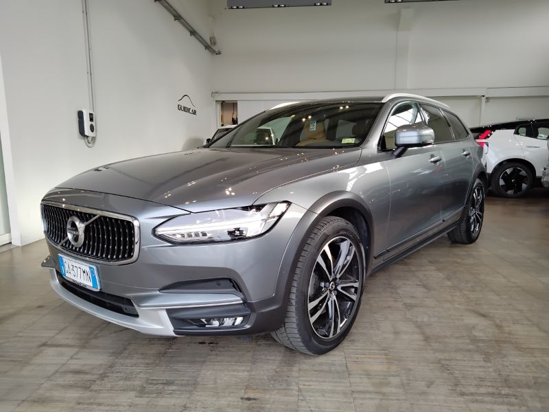 GuidiCar - VOLVO V90 2020 V90 Cross Country 2.0 d4 Pro awd geartronic my20 Usato