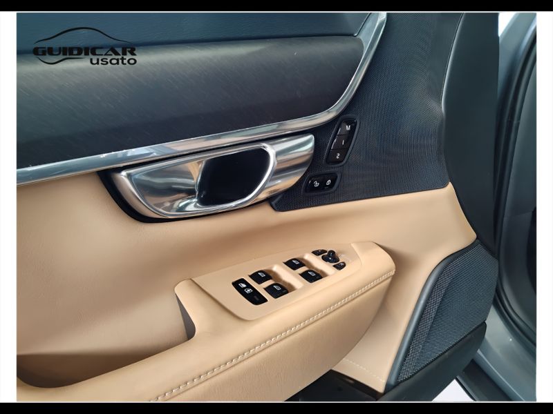 GuidiCar - VOLVO V90 2020 V90 Cross Country 2.0 d4 Pro awd geartronic my20 Usato