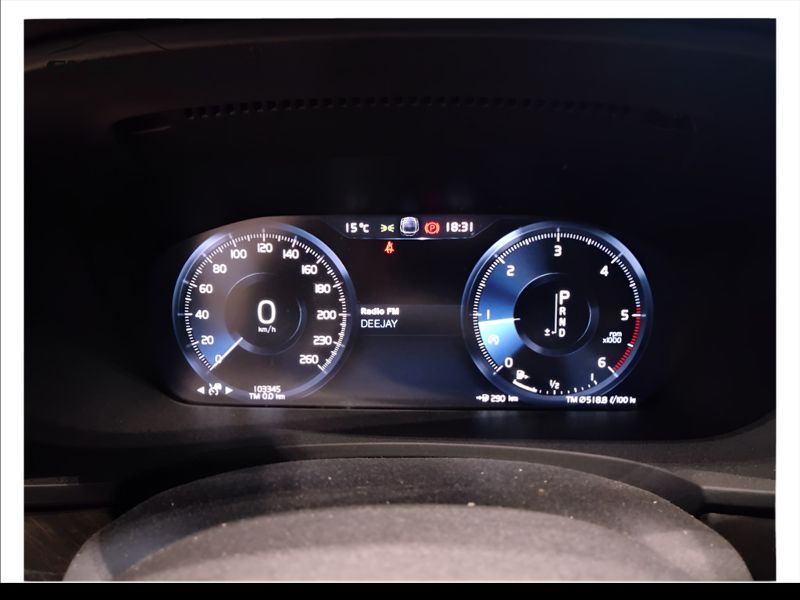 GuidiCar - VOLVO V90 2020 V90 Cross Country 2.0 d4 Pro awd geartronic my20 Usato