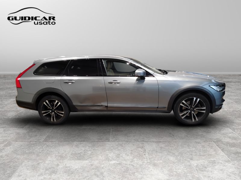 GuidiCar - VOLVO V90 2020 V90 Cross Country 2.0 d4 Pro awd geartronic my20 Usato