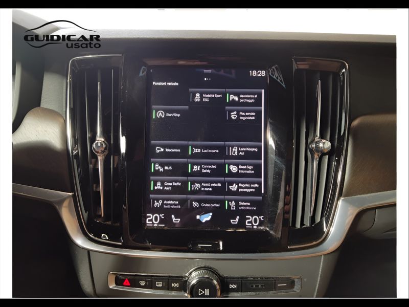 GuidiCar - VOLVO V90 2020 V90 Cross Country 2.0 d4 Pro awd geartronic my20 Usato