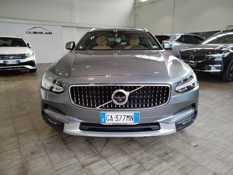 GuidiCar - VOLVO V90 2020 V90 Cross Country 2.0 d4 Pro awd geartronic my20 Usato