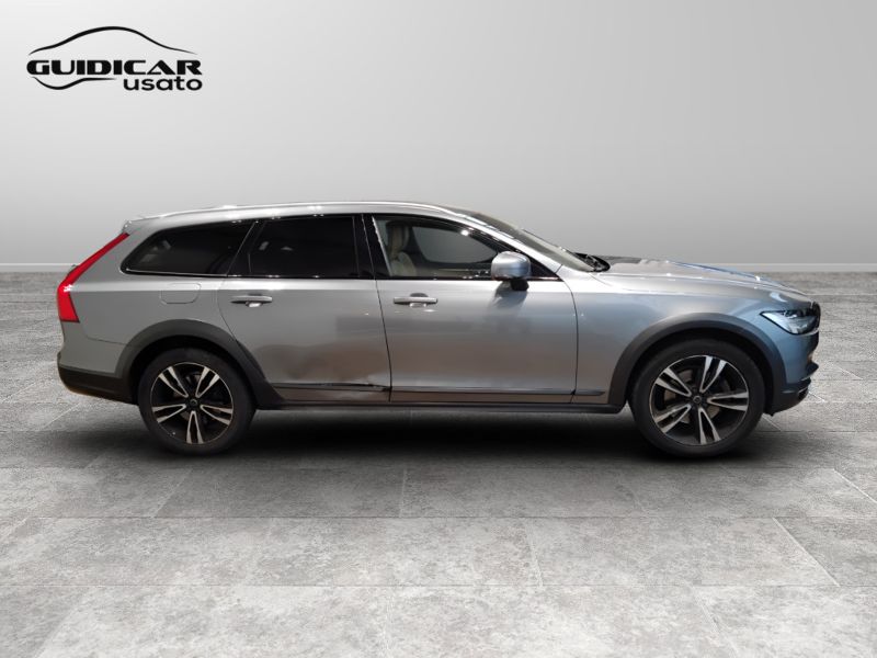 GuidiCar - VOLVO V90 2020 V90 Cross Country 2.0 d4 Pro awd geartronic my20 Usato