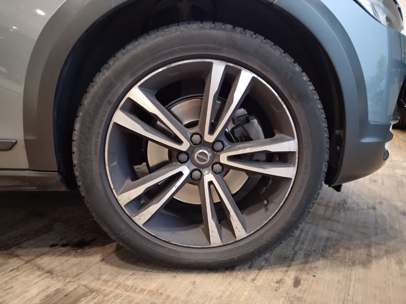 GuidiCar - VOLVO V90 2020 V90 Cross Country 2.0 d4 Pro awd geartronic my20 Usato