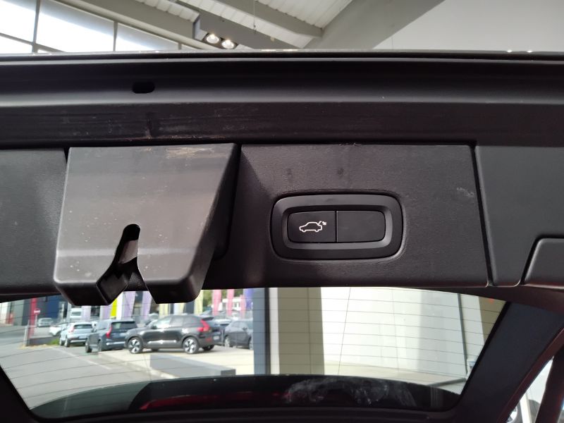 GuidiCar - VOLVO V90 2020 V90 Cross Country 2.0 d4 Pro awd geartronic my20 Usato