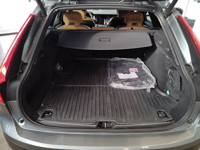 GuidiCar - VOLVO V90 2020 V90 Cross Country 2.0 d4 Pro awd geartronic my20 Usato