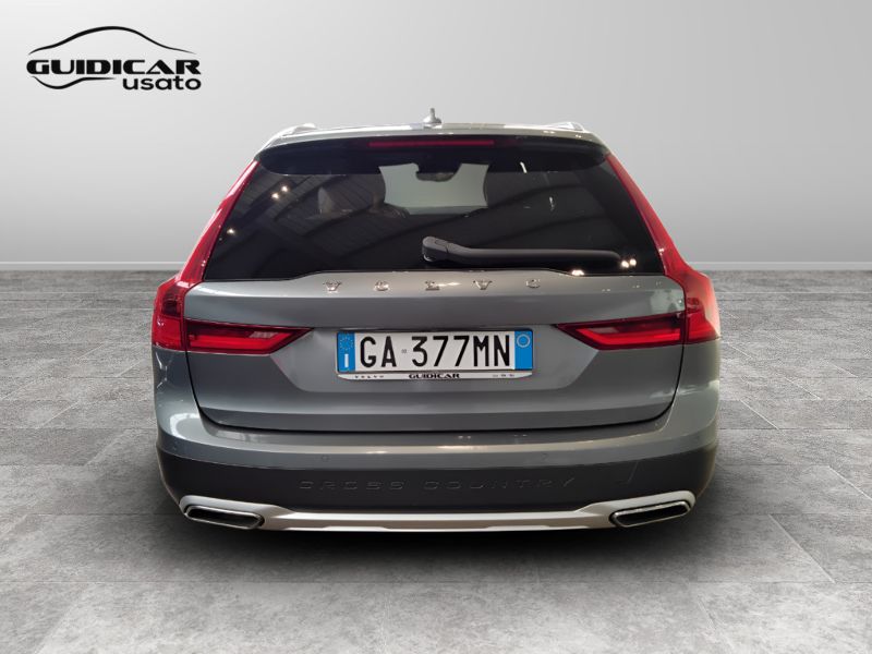 GuidiCar - VOLVO V90 2020 V90 Cross Country 2.0 d4 Pro awd geartronic my20 Usato
