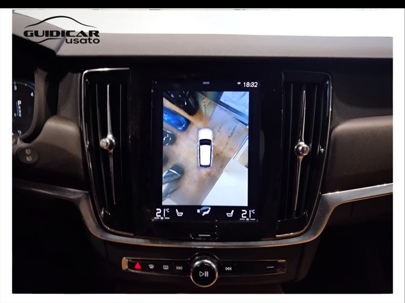GuidiCar - VOLVO V90 2020 V90 Cross Country 2.0 d4 Pro awd geartronic my20 Usato