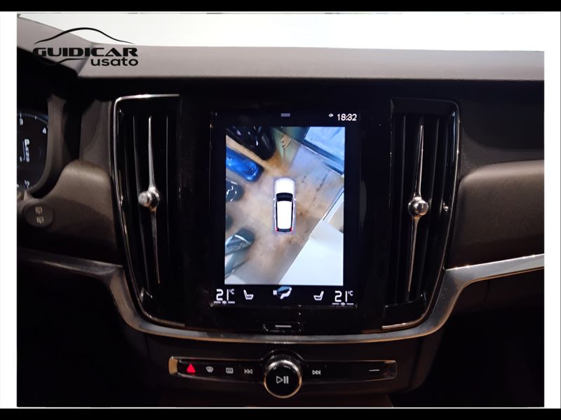 GuidiCar - VOLVO V90 2020 V90 Cross Country 2.0 d4 Pro awd geartronic my20 Usato