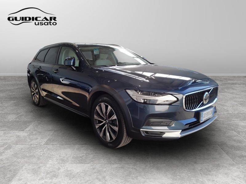 GuidiCar - VOLVO V90 2023 V90 Cross Country 2.0 b4 Plus awd auto Usato