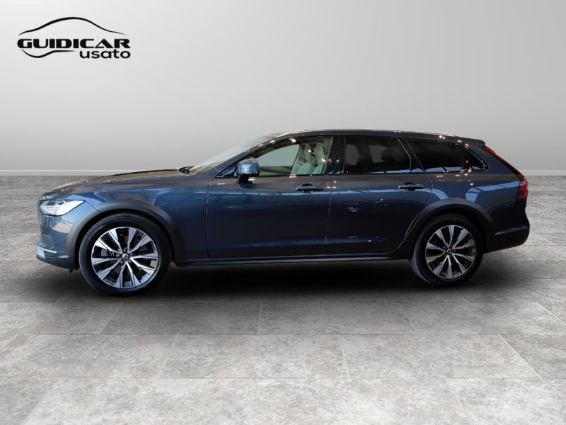 GuidiCar - VOLVO V90 2023 V90 Cross Country 2.0 b4 Plus awd auto Usato