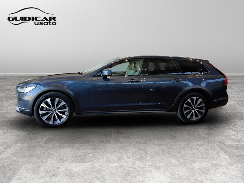 GuidiCar - VOLVO V90 2023 V90 Cross Country 2.0 b4 Plus awd auto Usato