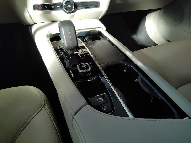 GuidiCar - VOLVO V90 2023 V90 Cross Country 2.0 b4 Plus awd auto Usato