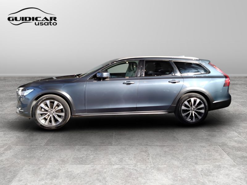 GuidiCar - VOLVO V90 2023 V90 Cross Country 2.0 b4 Plus awd auto Usato