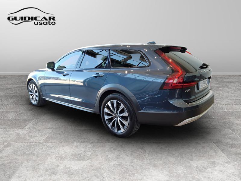 GuidiCar - VOLVO V90 2023 V90 Cross Country 2.0 b4 Plus awd auto Usato