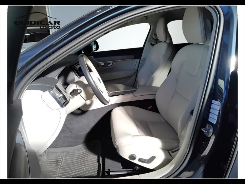 GuidiCar - VOLVO V90 2023 V90 Cross Country 2.0 b4 Plus awd auto Usato