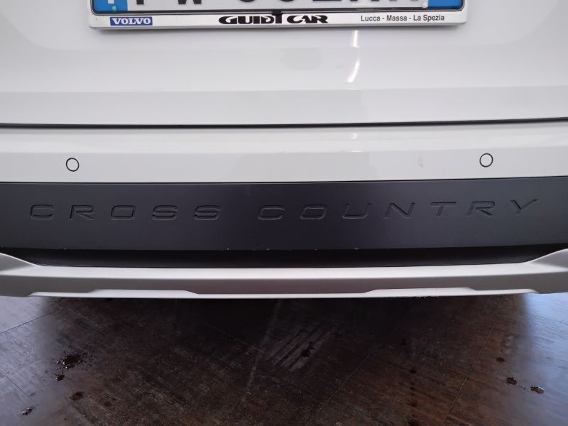 GuidiCar - VOLVO V90 2019 V90 Cross Country 2.0 d4 awd geartronic my19 Usato
