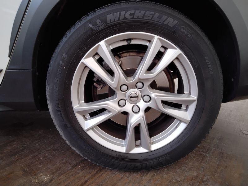 GuidiCar - VOLVO V90 2019 V90 Cross Country 2.0 d4 awd geartronic my19 Usato