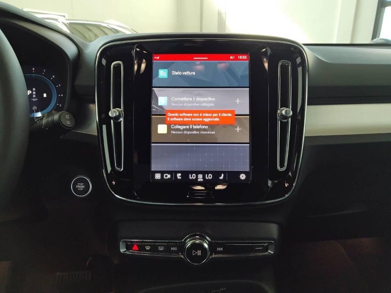 GuidiCar - VOLVO XC40 2024 XC40 2.0 b3 Plus Black Edition auto Aziendale