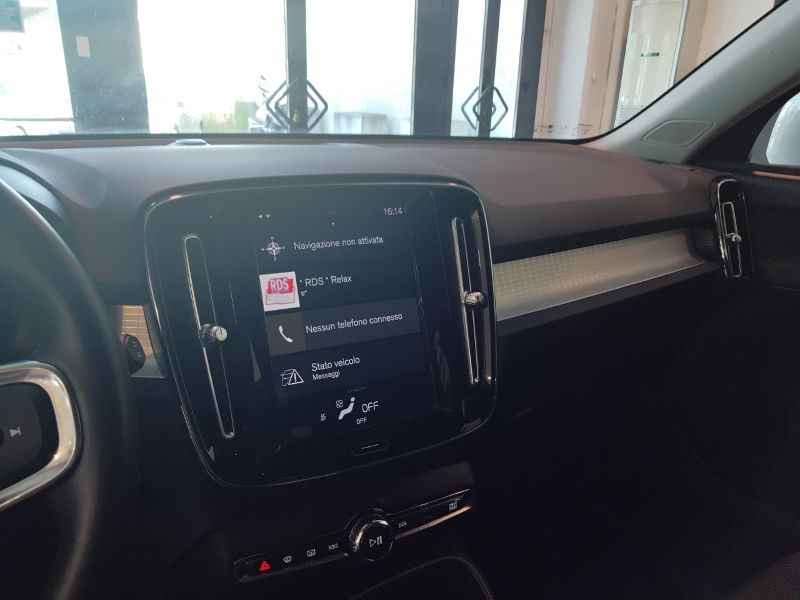 GuidiCar - VOLVO XC40 (2017--->) XC40 T3 Momentum