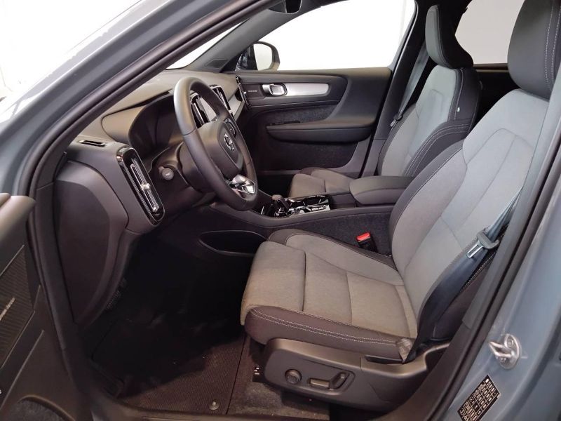 GuidiCar - VOLVO XC40 2023 XC40 1.5 t4 recharge phev Plus Dark auto Aziendale