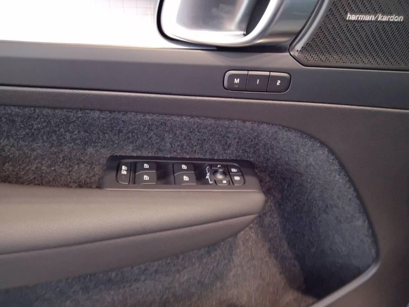 GuidiCar - VOLVO XC40 2023 XC40 1.5 t4 recharge phev Plus Dark auto Aziendale