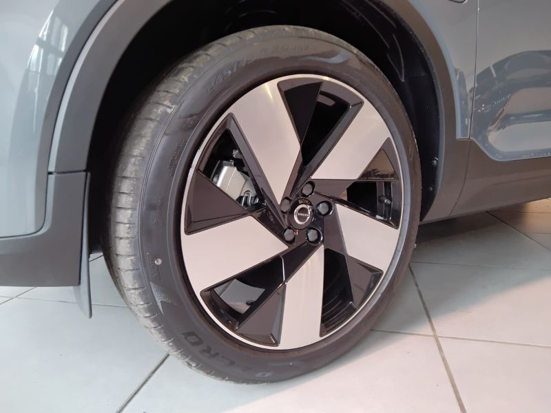 GuidiCar - VOLVO XC40 2023 XC40 1.5 t4 recharge phev Plus Dark auto Aziendale