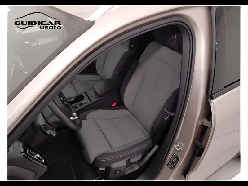 GuidiCar - VOLVO XC40 2024 XC40 1.5 t2 Core auto Usato