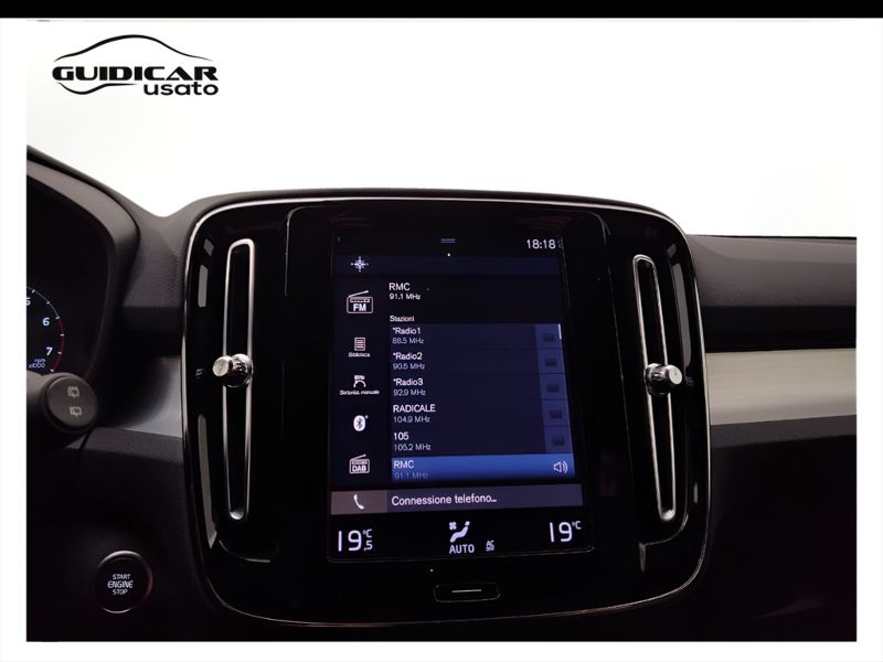 GuidiCar - VOLVO XC40 2024 XC40 1.5 t2 Core auto Usato