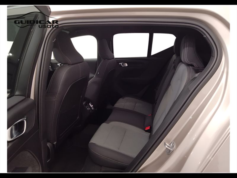GuidiCar - VOLVO XC40 2024 XC40 1.5 t2 Core auto Usato