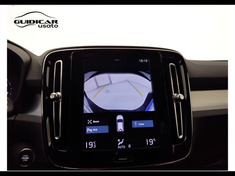 GuidiCar - VOLVO XC40 2024 XC40 1.5 t2 Core auto Usato