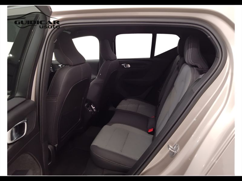 GuidiCar - VOLVO XC40 2024 XC40 1.5 t2 Core auto Usato