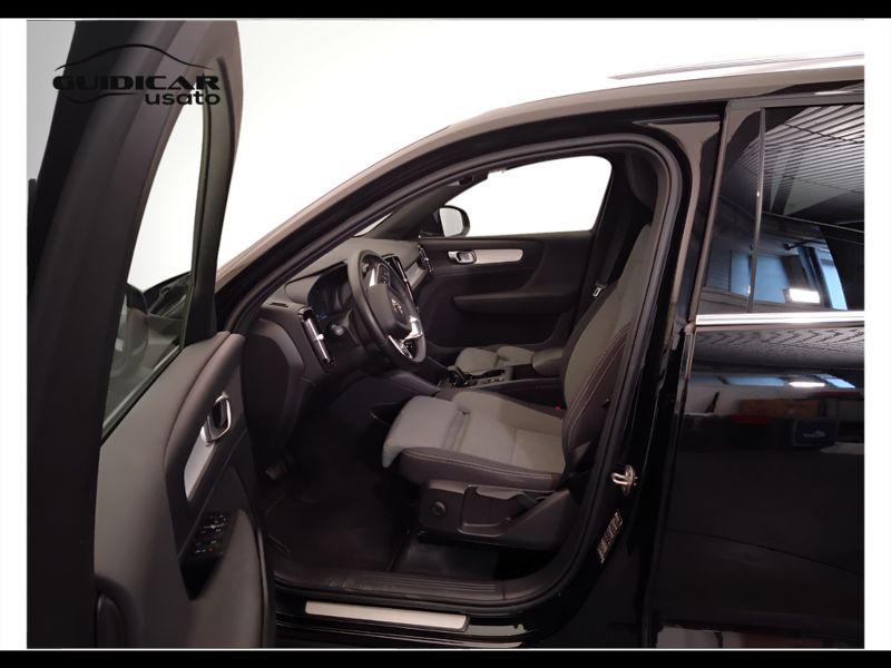 GuidiCar - VOLVO XC40 2023 XC40 1.5 t4 recharge phev Core auto Aziendale