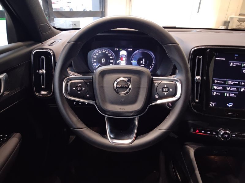 GuidiCar - VOLVO XC40 2023 XC40 1.5 t4 recharge phev Core auto Aziendale
