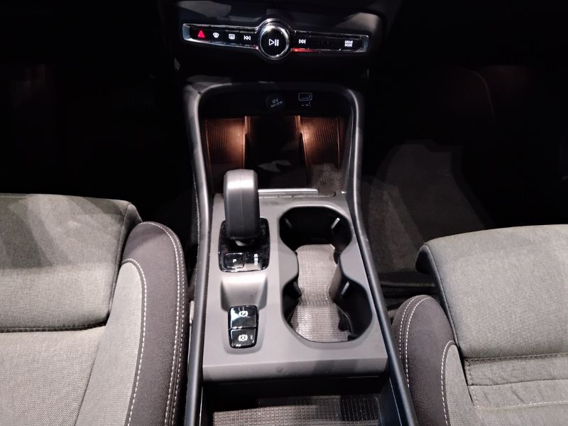 GuidiCar - VOLVO XC40 2023 XC40 1.5 t4 recharge phev Core auto Aziendale