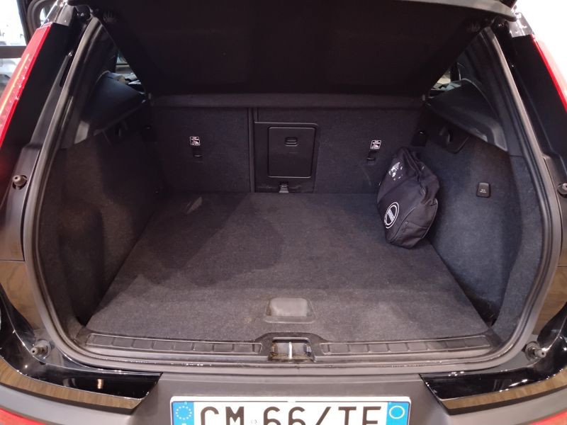 GuidiCar - VOLVO XC40 2023 XC40 1.5 t4 recharge phev Core auto Aziendale