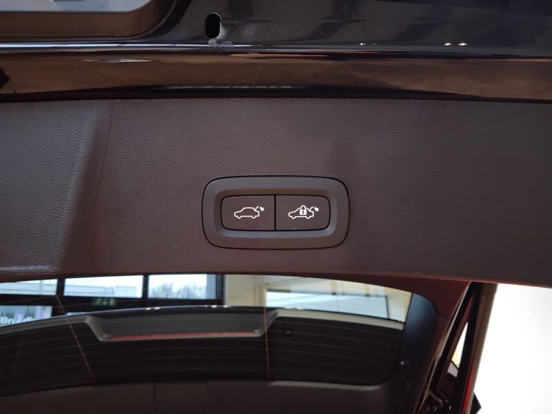 GuidiCar - VOLVO XC40 2023 XC40 1.5 t4 recharge phev Core auto Aziendale