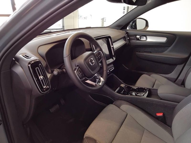 GuidiCar - VOLVO XC40 2023 XC40 1.5 t4 recharge phev Plus Dark auto Aziendale