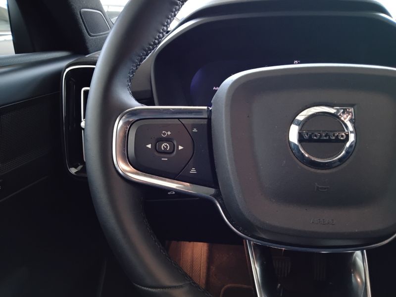 GuidiCar - VOLVO XC40 2023 XC40 2.0 b3 Core auto Aziendale