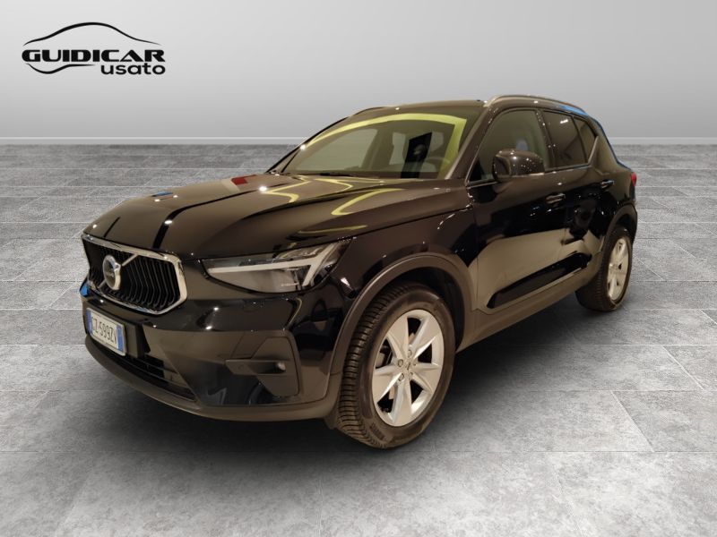 XC40 2.0 b3 Core auto 2025 Usato a 30.500 euro