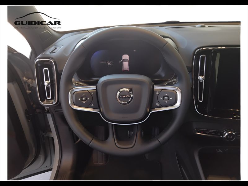 GuidiCar - VOLVO XC40 1 XC40 2.0 b3 Core auto Nuovo