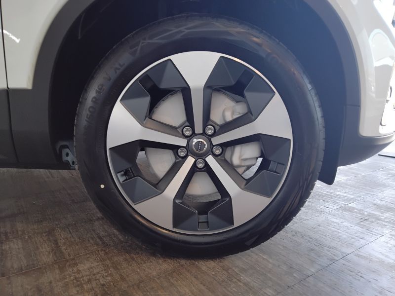 GuidiCar - VOLVO XC40 1 XC40 2.0 b3 Core auto Nuovo