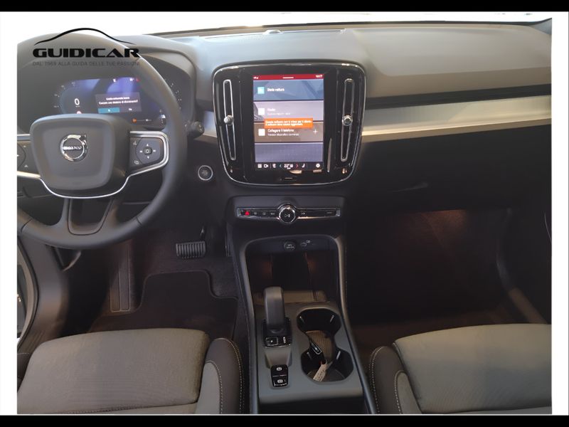 GuidiCar - VOLVO XC40 1 XC40 2.0 b3 Core auto Nuovo